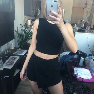 2-piece black set. Crop top + skort EXPRESS